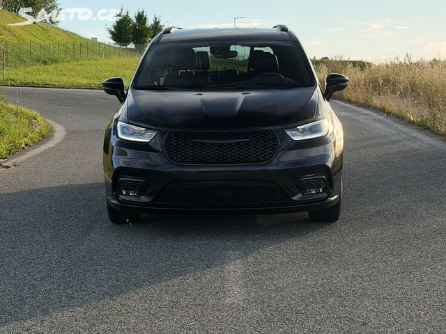 Chrysler Pacifica